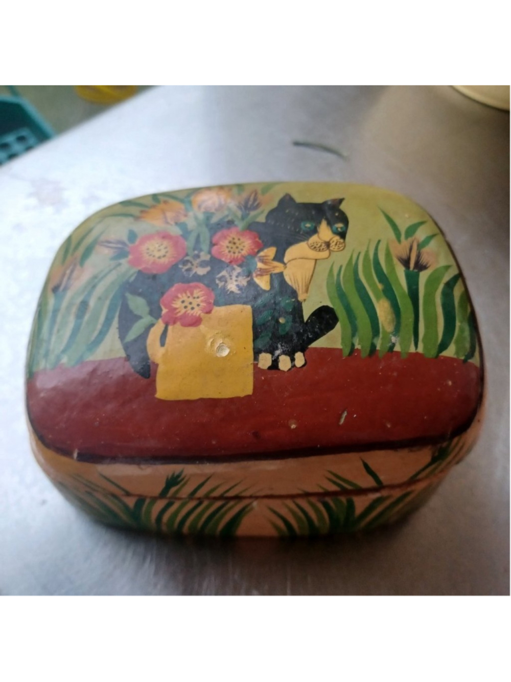 Vintage Lacquered cat trinket box